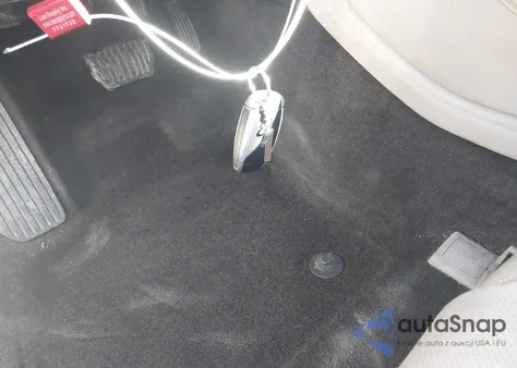 2017 Lincoln Continental Reserve из США, поврежденный, VIN 1LN6L9NC1H5609441